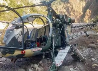 Navy helicopter crashes in kochi