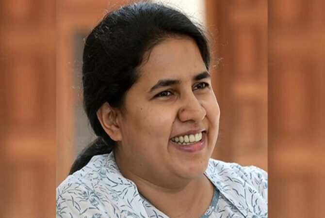 മാസപ്പടിക്കേസ്; എസ്എഫ്ഐഒ രേഖകൾ ഇഡിക്ക് കൈമാറാൻ ഉത്തരവ് veena vijayan