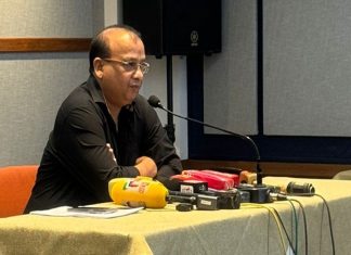 സിനിമാ വിതരണത്തിന്റെ പേരില് കോടികളുടെ തട്ടിപ്പ്: മലയാളി വ്യവസായിക്കെതിരെ നിര്മാതാവ് Murali Kunnumpurath