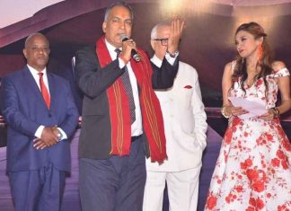 เดนเดคเตเดฐเดธเต เดฆเตเดฐเดจเตเดคเด; เดเดณเตโเดเตเดเตเดเตเดเดคเตเดคเดฟเตฝ เดเดฟเดฒเตผ เดตเดฟเดทเด เดคเดณเดฟเดเตเดเดคเดพเดฏเดฟ เดฌเดพเดฌเดฏเตเดเต เด
เดญเดฟเดญเดพเดทเดเตป Advocate AP Singh on hathras tragedy