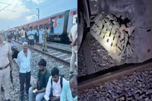 Sabarmati Express derails in Uttar Pradesh