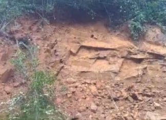 പേര്യ ചുരം റോഡ് നിർമാണത്തിനിടെ മണ്ണിടിഞ്ഞ് ഒരു മരണം; രണ്ടുപേർക്ക് പരിക്ക് landslide