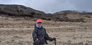 ആറുദിവസം കൊണ്ട് 5,750 മീറ്റർ ഉയരം താണ്ടി; കിളിമഞ്ചാരോ കീഴടക്കി മലയാളി പെൺകുട്ടി anna marry