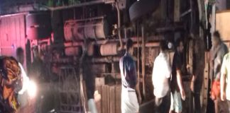 Tourist bus overturns in Nedumangad
