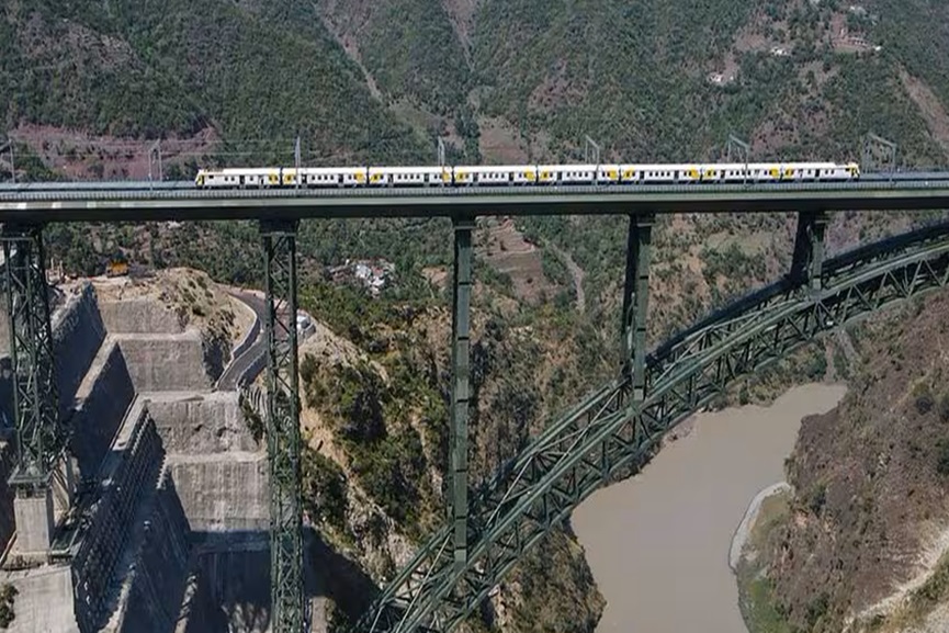 Chenab Bridge-vande bharat Chenab Bridge-vande bharat