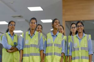 vizhinjam port womens crane operation