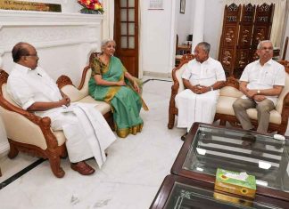 9 വര്ഷത്തിനിടെ ആദ്യമായി മുഖ്യമന്ത്രിയും കേന്ദ്രധനമന്ത്രിയും കൂടിക്കാഴ്ച നടന്നു Pinarayi Vijayan and Nirmala Sitharaman meet