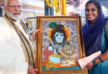 Krishna artist Jasna Salim with Prime minister Narendra Modi