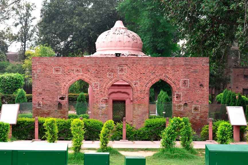 Jallianwala Bagh Day-PM and President pay tribute Jallianwala Bagh Day-PM and President pay tribute