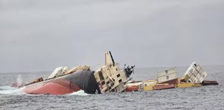 രക്ഷാപ്രവർത്തനം വിഫലം; കപ്പൽ പൂർണമായി മുങ്ങി, കേരള തീരത്തടിയും container ship