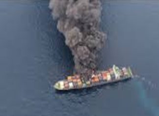 കപ്പൽ തീപിടിത്തം; സാഹചര്യം വിലയിരുത്താൻ കൊച്ചിയിൽ ഇന്ന് അടിയന്തിര യോഗം fire in cargo ship
