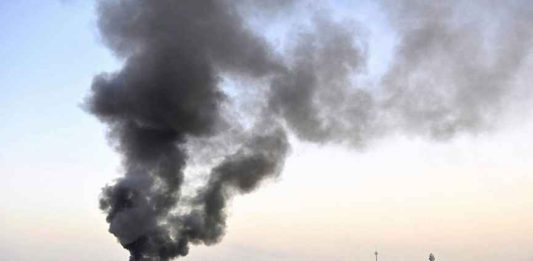 ഗൾഫ് രാജ്യങ്ങളിൽ ആക്രമണം കടുപ്പിച്ച് ഇറാൻ; ദുബായിൽ ഉഗ്രശബ്ദം Israel-Iran Conflict