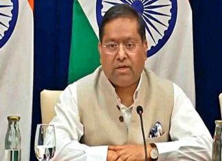 ‘เดธเตเดฆเดฟเดฏเตเดฎเดพเดฏเดฟ เดคเดจเตเดคเตเดฐเดชเตเดฐเดงเดพเดจ เดชเดเตเดเดพเดณเดฟเดคเตเดคเด’; เดธเตเดฆเดฟ-เดชเดพเดเตเดเต เดเดฐเดพเดฑเดฟเตฝ เดชเตเดฐเดคเดฟเดเดฐเดฟเดเตเดเต เดเดจเตเดคเตเดฏ Randhir Jaiswal