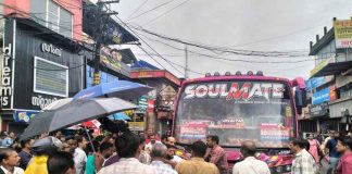 kozhikode kannur bus protest