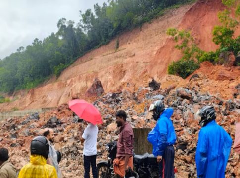 Landslide in Veeramalakkunnu