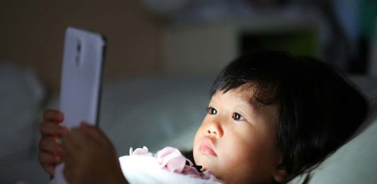 children smartphone use