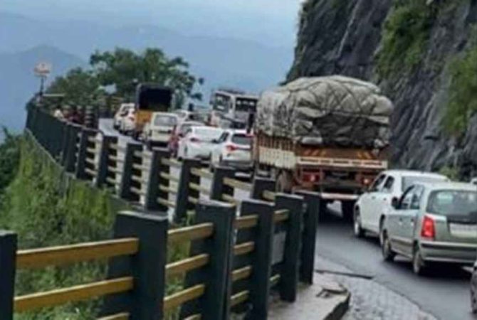 traffic control in thamarassery churam