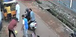 Youth Save Child Choking on Chewing Gum
