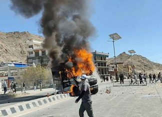 ലഡാക്ക് സംഘർഷം, സോനം വാങ്ചുക്കിനെ കുറ്റപ്പെടുത്തി സർക്കാർ, കർഫ്യൂ തുടരുന്നു Protest in Ladak