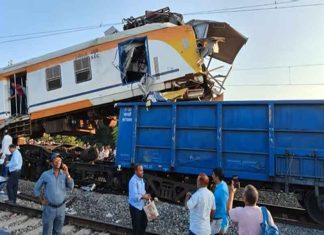 ബിലാസ്പുരിൽ മെമു ഗുഡ്സ് ട്രെയിനിലേക്ക് ഇടിച്ചുകയറി ആറുമരണം Bilaspur Train Accident