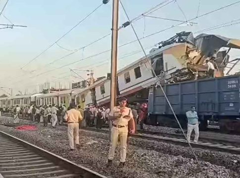 ബിലാസ്പുർ ട്രെയിൻ അപകടം; മരണം 11, ചുവപ്പ് സിഗ്നൽ കണ്ടിട്ടും മെമു നിർത്തിയില്ല Bilaspur Train Accident