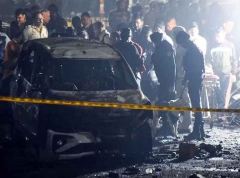 ചെങ്കോട്ട സ്ഫോടനം; ഭീകരർ ഇന്ത്യയിലുള്ളവരെ നിരന്തരം ബന്ധപ്പെട്ടതായി വിവരം Delhi Car Blast