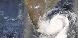 ദിത്വ ചുഴലിക്കാറ്റ്; കനത്ത മഴ, പാമ്പൻ പാലം വഴിയുള്ള ട്രെയിൻ ഗതാഗതം നിരോധിച്ചു Ditwah Cyclone