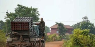 കംബോഡിയയിൽ വ്യോമാക്രമണം നടത്തി തായ്ലൻഡ്; കരാർ ലംഘനം Thailand-Cambodia Clash