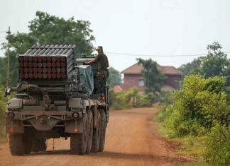 കംബോഡിയയിൽ വ്യോമാക്രമണം നടത്തി തായ്ലൻഡ്; കരാർ ലംഘനം Thailand-Cambodia Clash
