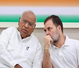 Mallikarjun Kharge and Rahul Gandhi