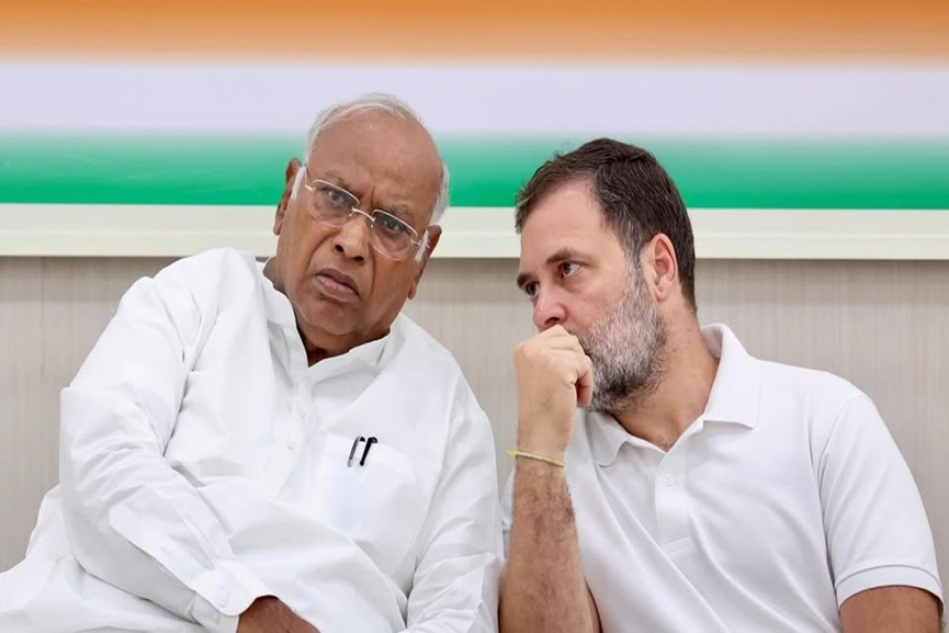 Mallikarjun Kharge and Rahul Gandhi Mallikarjun Kharge and Rahul Gandhi
