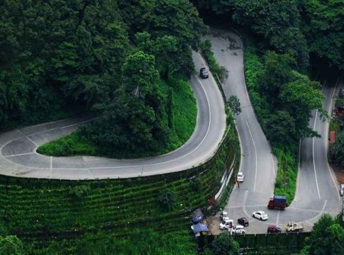 തട്ടുകടകൾ അടയ്ക്കണം, കൂട്ടംകൂടി നിൽക്കരുത്; താമരശ്ശേരി ചുരത്തിൽ നിയന്ത്രണം Thamarassery Churam