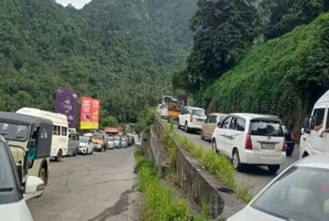 Thamarassery Churam Traffic Jam