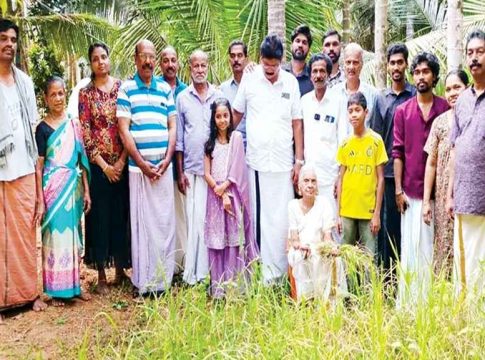 പ്രായത്തെ തോൽപ്പിച്ച് ചിരുത മുത്തശ്ശി; 102ആം വയസിലും ഞാറുനട്ട് വിളവെടുത്തു chirutha
