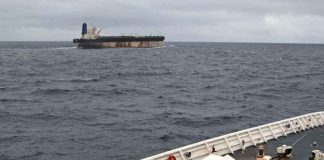 രണ്ടാഴ്ച പിന്തുടർന്നു; റഷ്യൻ പതാകയുള്ള കപ്പൽ പിടിച്ചെടുത്ത് യുഎസ്, അറ്റ്ലാന്റിക്കിൽ നാടകീയത US Captures Russian Ship