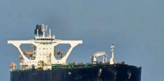 യുഎസ് പിടിച്ചെടുത്ത വെനസ്വേലൻ എണ്ണക്കപ്പലിൽ 28 ജീവനക്കാർ; മൂന്ന് ഇന്ത്യക്കാരും US seizes Venezuela Ship