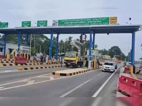 ആരിക്കാടി ടോൾ പ്ളാസ അടിച്ചുതകർത്ത കേസ്; രണ്ടുപേർ അറസ്റ്റിൽ Arikady Toll Plaza