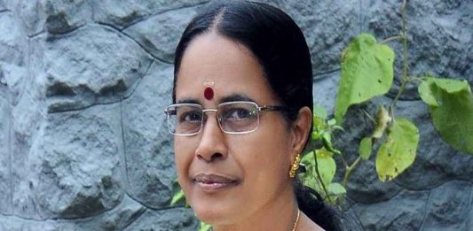 പ്രചാരണ വീഡിയോ പുറത്തിറക്കിയ സംഭവം; നാല് പോലീസുകാർക്ക് സ്ഥലം മാറ്റം P. Aisha Potty joins Congress