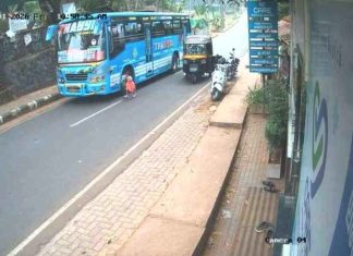 അമ്മയുടെ അടുത്തെത്താൻ ഓടി; ബസിന് മുന്നിൽപ്പെട്ട കുഞ്ഞിന് അത്ഭുത രക്ഷ accident news