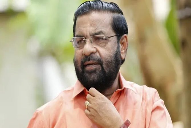 kadakampalli surendran  