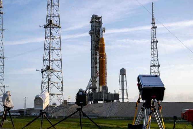 മനുഷ്യൻ വീണ്ടും ചന്ദ്രനിലേക്ക്; നാസയുടെ ആർട്ടെമിസ്-II ദൗത്യം നാളെ Artemis 2 Moon Mission