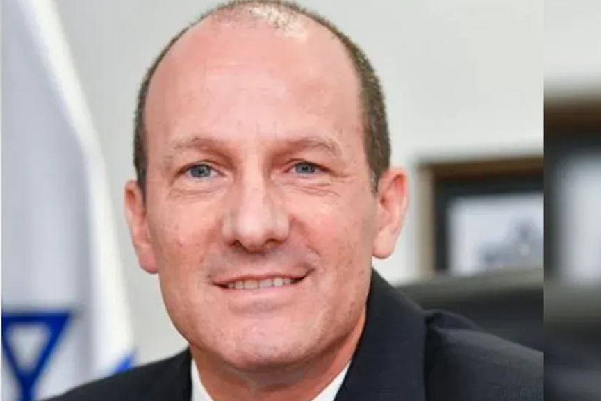 Reuven Azar Reuven Azar