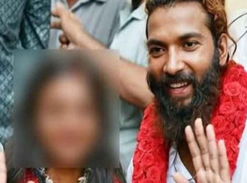 Kumbh Mela Viral Girl Marriage Controversy