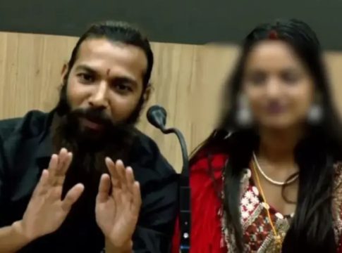 പെൺകുട്ടിയുടെ വിവാഹം; കേരളത്തിന് വീഴ്ചയില്ല, ഡിജിപി നേരിട്ട് കമ്മീഷനെ കാണും Kumbh Mela Viral Girl Marriage