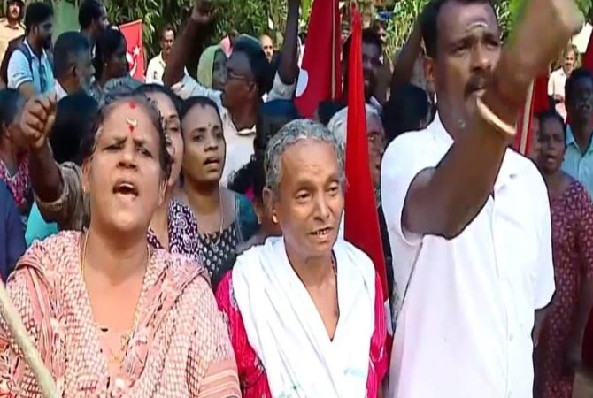 മലയിടംതുരുത്തിൽ കുടിയൊഴിപ്പിക്കൽ; നാട്ടുകാരുടെ പ്രതിഷേധം, ചെന്നിത്തല ഇടപെട്ടു malayidomthuruthu-land-issue