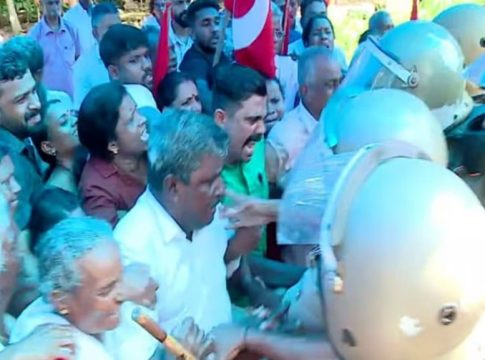 മലയിടംതുരുത്ത് കുടിയൊഴിപ്പിക്കൽ ഉടൻ പൂർത്തിയാക്കണം; കോടതി ഉത്തരവ് Malayidam Thuruth Protest