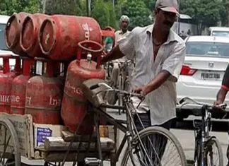 രാജ്യത്ത് വീണ്ടും പാചക വാതക വില കൂട്ടി; 42 രൂപയുടെ വർധനവ് commercial LPG price hike