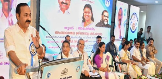 സംസ്ഥാനത്ത് പാൽ ഉൽപ്പാദനം ഒരുകോടി ലിറ്ററാക്കും; മുഖ്യമന്ത്രി Milk production will increased to one crore liters