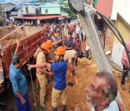 കൊട്ടാരക്കര അപകടം; ഡ്രൈവർക്ക് ലൈസൻസില്ല, ടിപ്പറിന്റെ ഫിറ്റ്നസ് റദ്ദാക്കി Tipper Lory Accident Kottarakkara