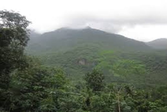 Youth trapped in Vilangad forest